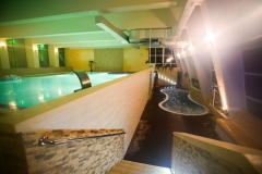 Piscina-si-jacuzzi
